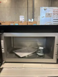 Whirlpool YWMH54521JZ Over the Range Microwave, 30 inch – Image 2