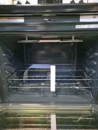 Amana YAER6603SMS1 30-inch Electric Range – Image 4