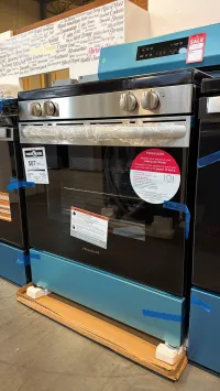 Frigidaire FCRE306CASD 30" Freestanding Electric Range – Stainless Steel – Image 2