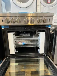 Blomberg BDFP34550SS 30 Inch Pro Style Dual Fuel Range with 5 Sealed Burners Total, 2 20,000 BTU Wok Burners, Simmer Burner – Image 4