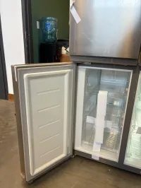Frigidaire FRQG1721AV French Door Refrigerator, 33 inch Width – Image 6
