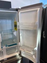 Frigidaire FRQG1721AV French Door Refrigerator, 33 inch Width – Image 4