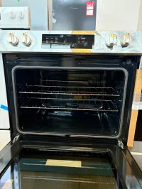 Frigidaire FCFE306CAS Electric Range, 5.3 cu. ft. Capacity, 30 inch Exterior – Image 4