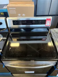 Frigidaire FCRI306CAS Induction Range, 5.3 cu. ft. Capacity, 30 inch  – Image 2