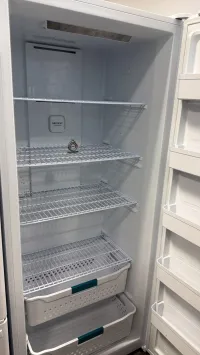 Hisense FV21C7HWE – 21.2 Cu. Ft. Convertible Upright Freezer – Image 3