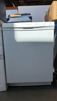 Frigidaire FFCD2413UW8B 24-inch built-in dishwasher – Image 1