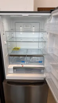 Frigidaire Gallery GRBN2012AF00 – 20.3 Cu. Ft. Bottom Freezer Refrigerator (Smudge-Proof Stainless Steel) – Image 3