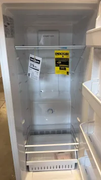 Frigidaire FFUE1626AW – 16 Cu. Ft. Garage-Ready Convertible Upright Freezer (White) – Image 3