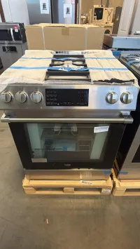 Beko SLGR30524SS 30" Slide-In Gas Range – Image 1