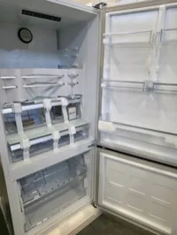 Beko BFBF30116WHIM 30" Counter-Depth Bottom Freezer Refrigerator – Image 6