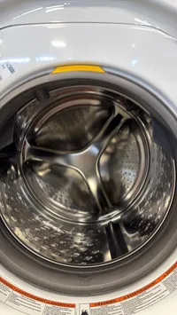 Whirlpool WFW6720RW1 5.8 Cu. Ft. Smart Front Load Washer – Image 3