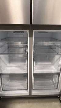 Hisense RQ17A4CSD 31" 17.1 Cu. Ft. 4-Door Refrigerator – Image 4