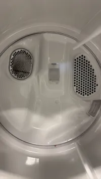 Maytag YMED5030MW0 / MTW5605RW1 5.4 Cu. Ft. Washer & 7.0 Cu. Ft. Electric Dryer Set – Image 4