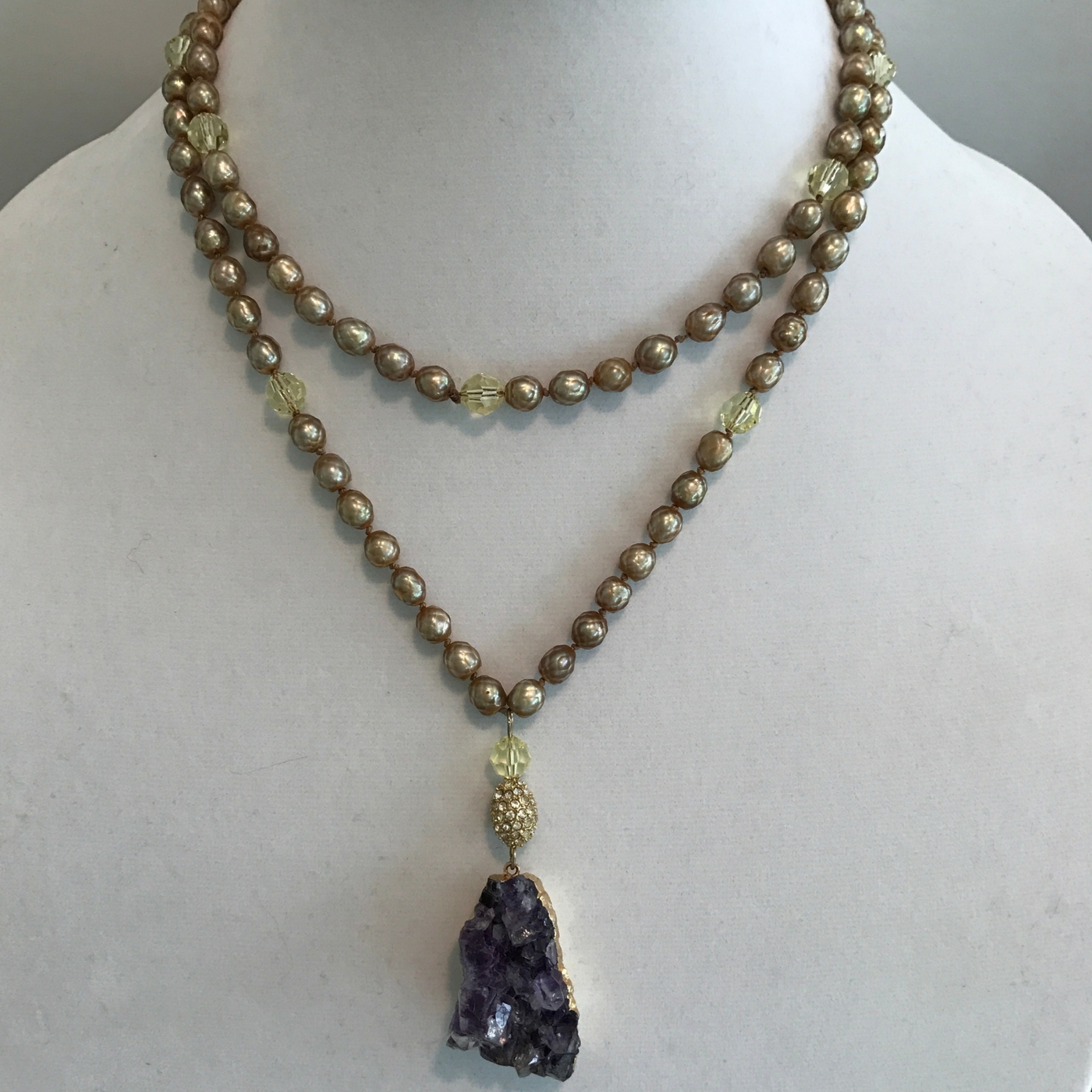 Gold Tinted Fresh Water Pearl & Amethyst Mala – Image 1