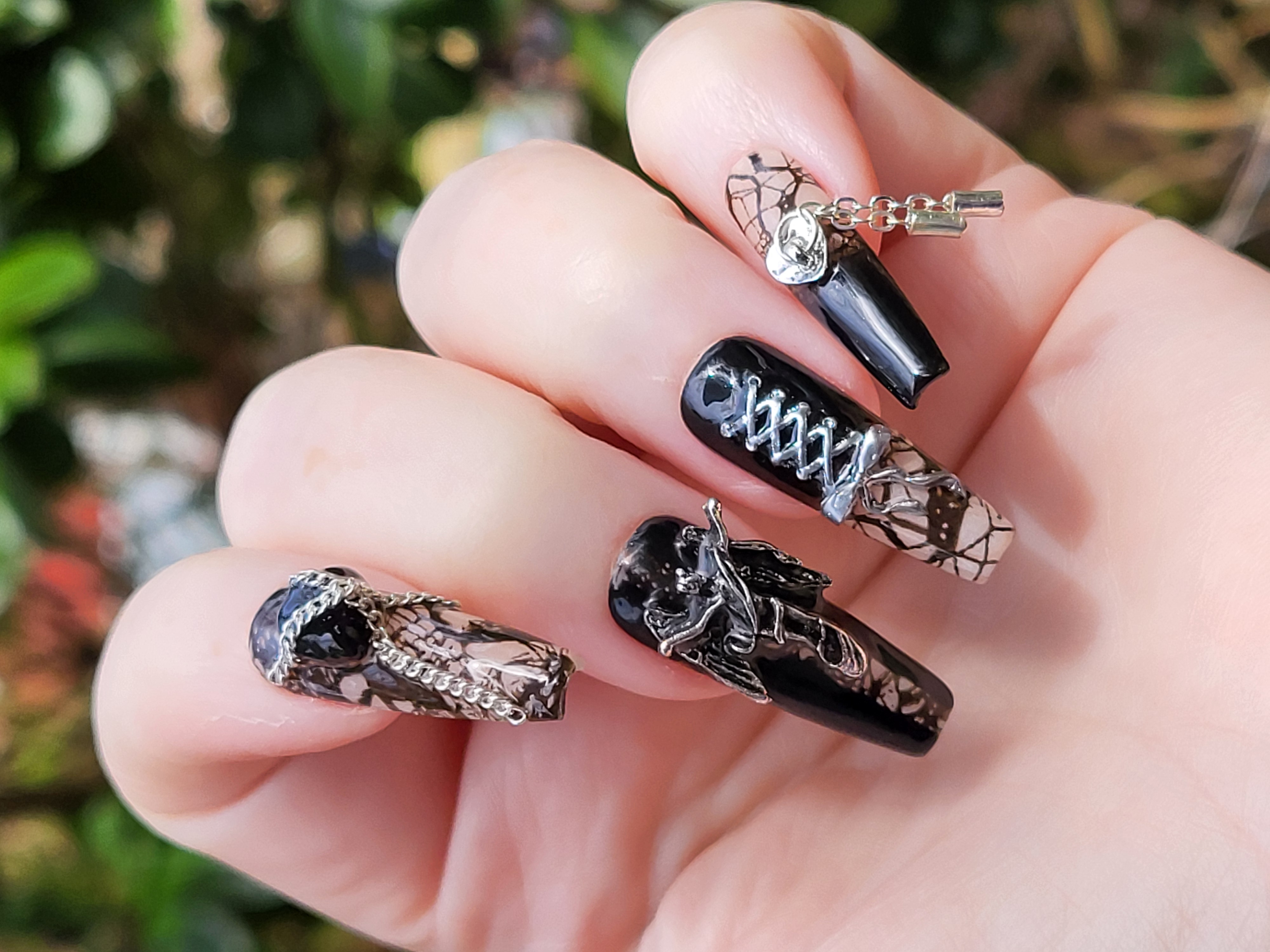 Black Lace Gothic – Image 2