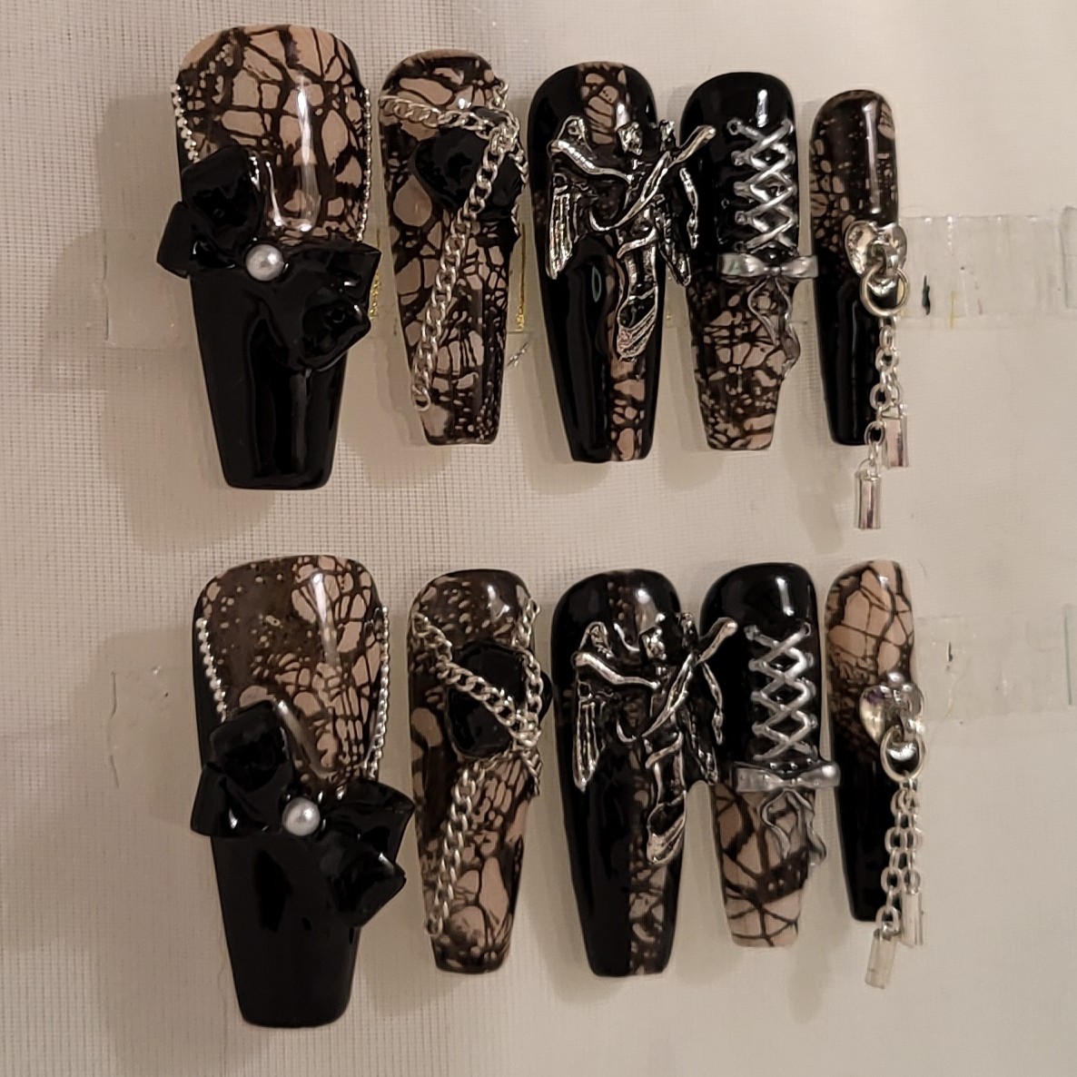 Black Lace Gothic – Image 9