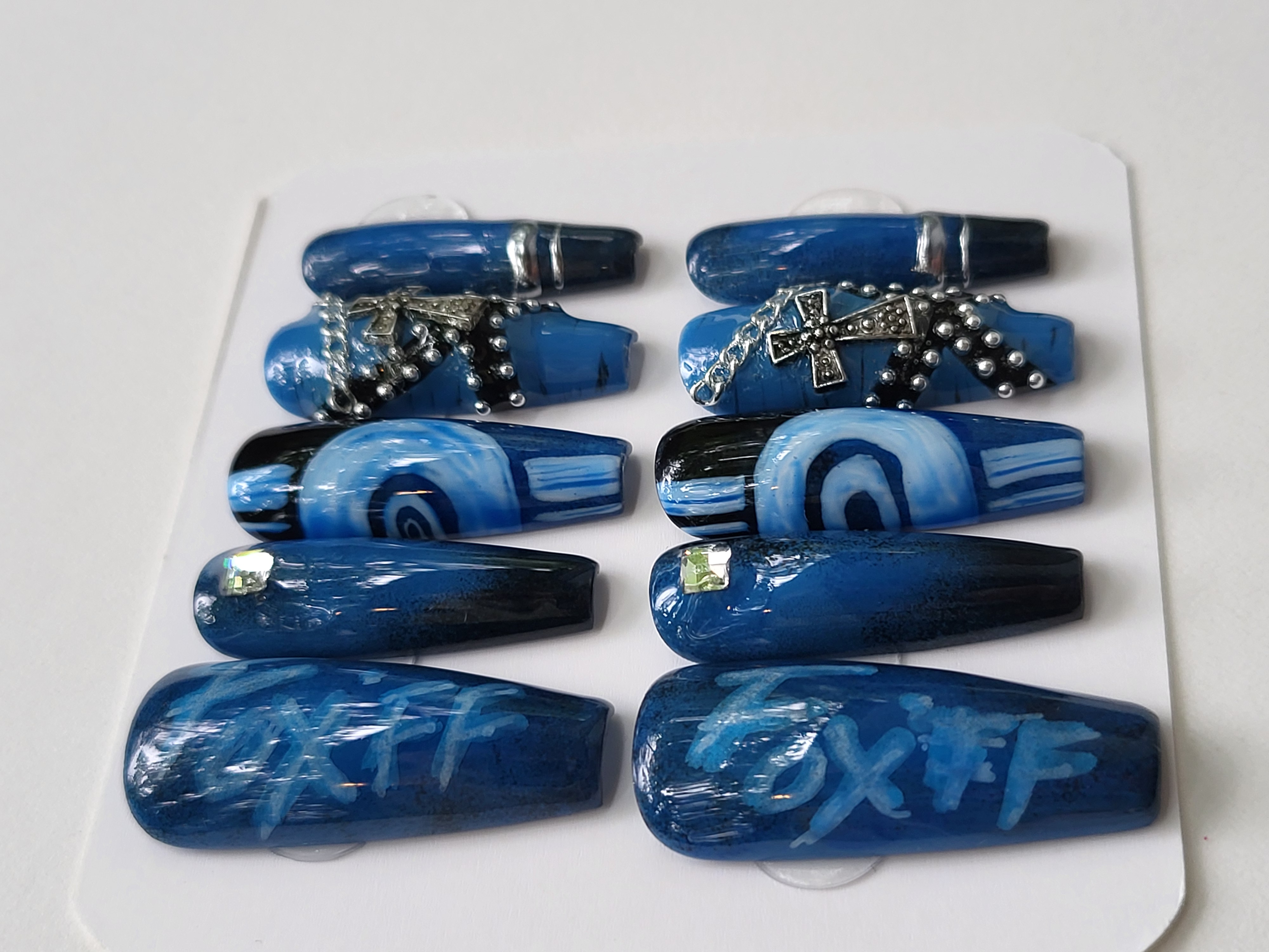 Mingi FIX OFF-Inspired Press-On Nails | Blue Black Graffiti, Gothic Chains & 3D Statement Art – Image 3