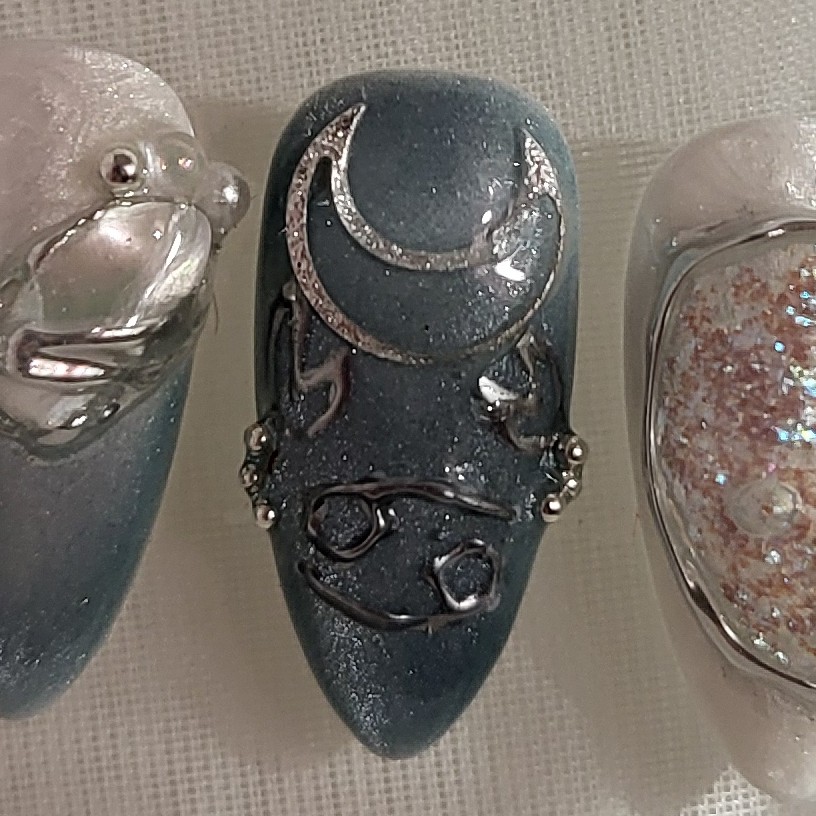 Cancer Zodiac Press-On Nails | Blue Cat-Eye, Pearl & Chrome Celestial Nails – Image 7