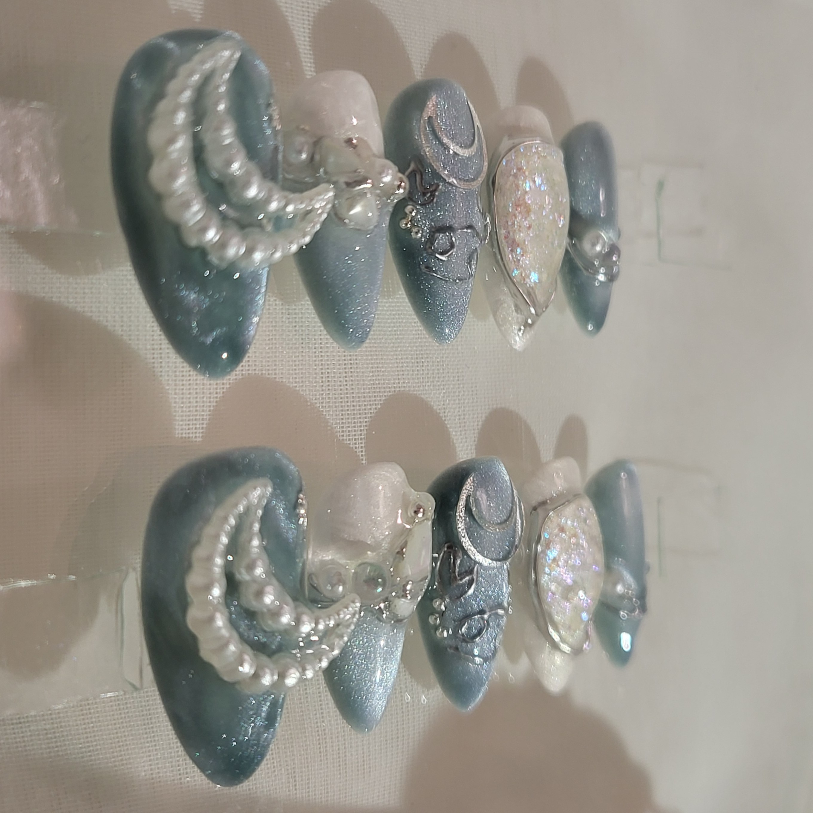 Cancer Zodiac Press-On Nails | Blue Cat-Eye, Pearl & Chrome Celestial Nails – Image 4