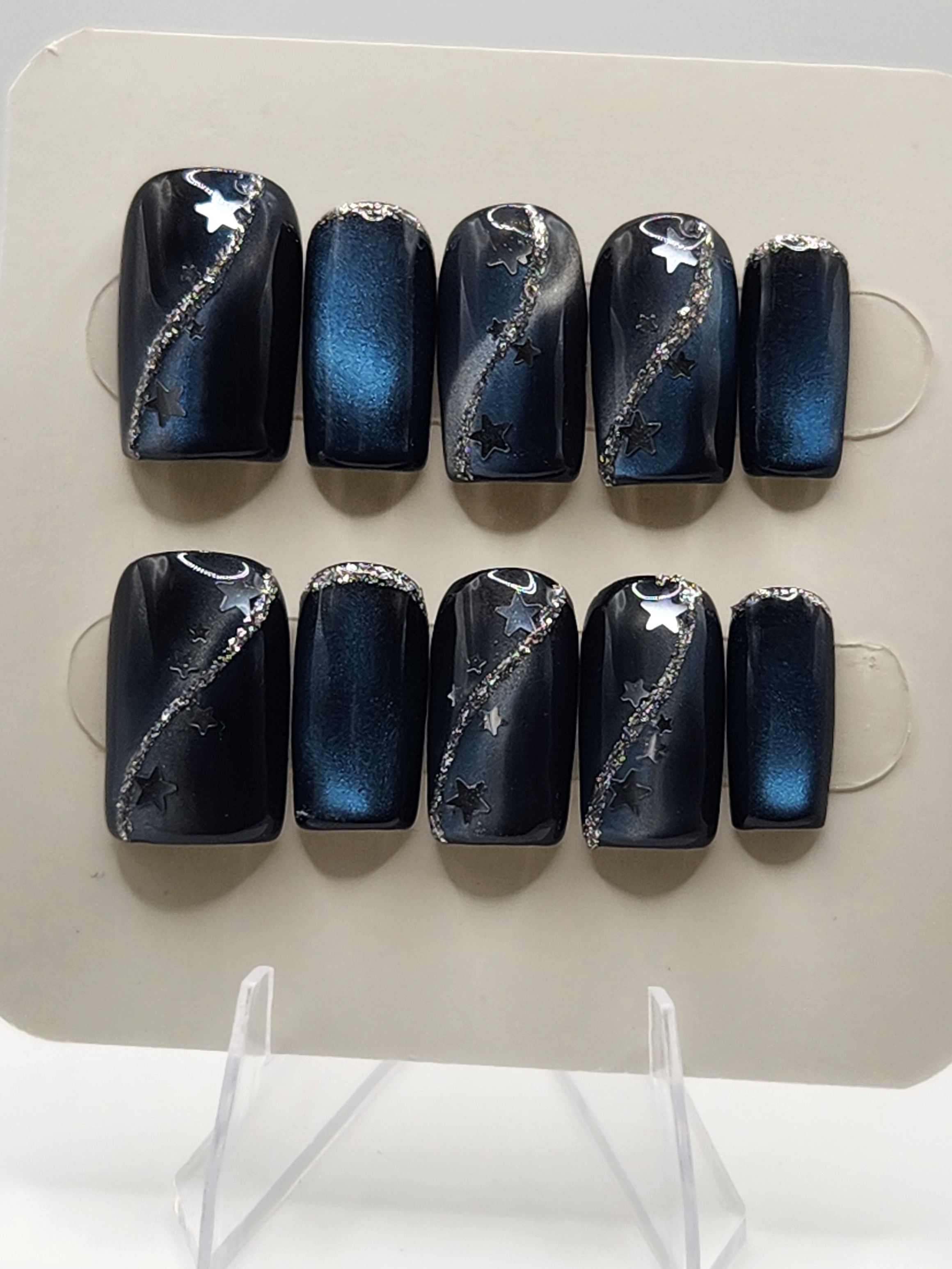 Cat Eye Ribbon Stars | Deep Blue Cat Eye Press-On Nails – Image 1