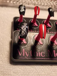 Crimson Relic Gothic Black and Red Press On Nails – Image 5