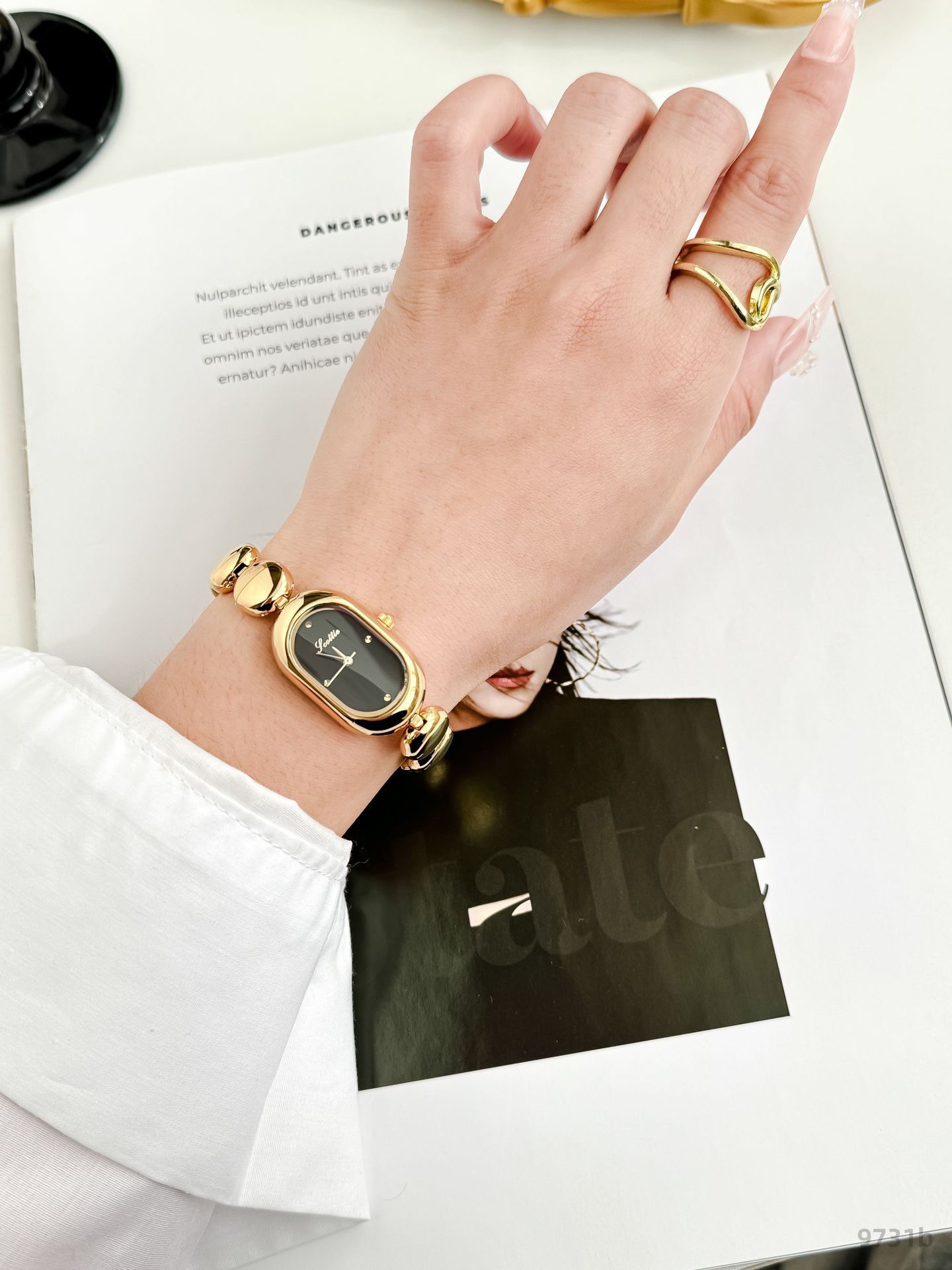 SCOTTIE FEMALE WATCH  – Image 4