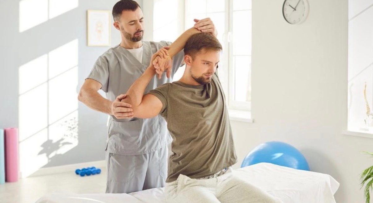 Assisted Stretch Therapy – Image 1