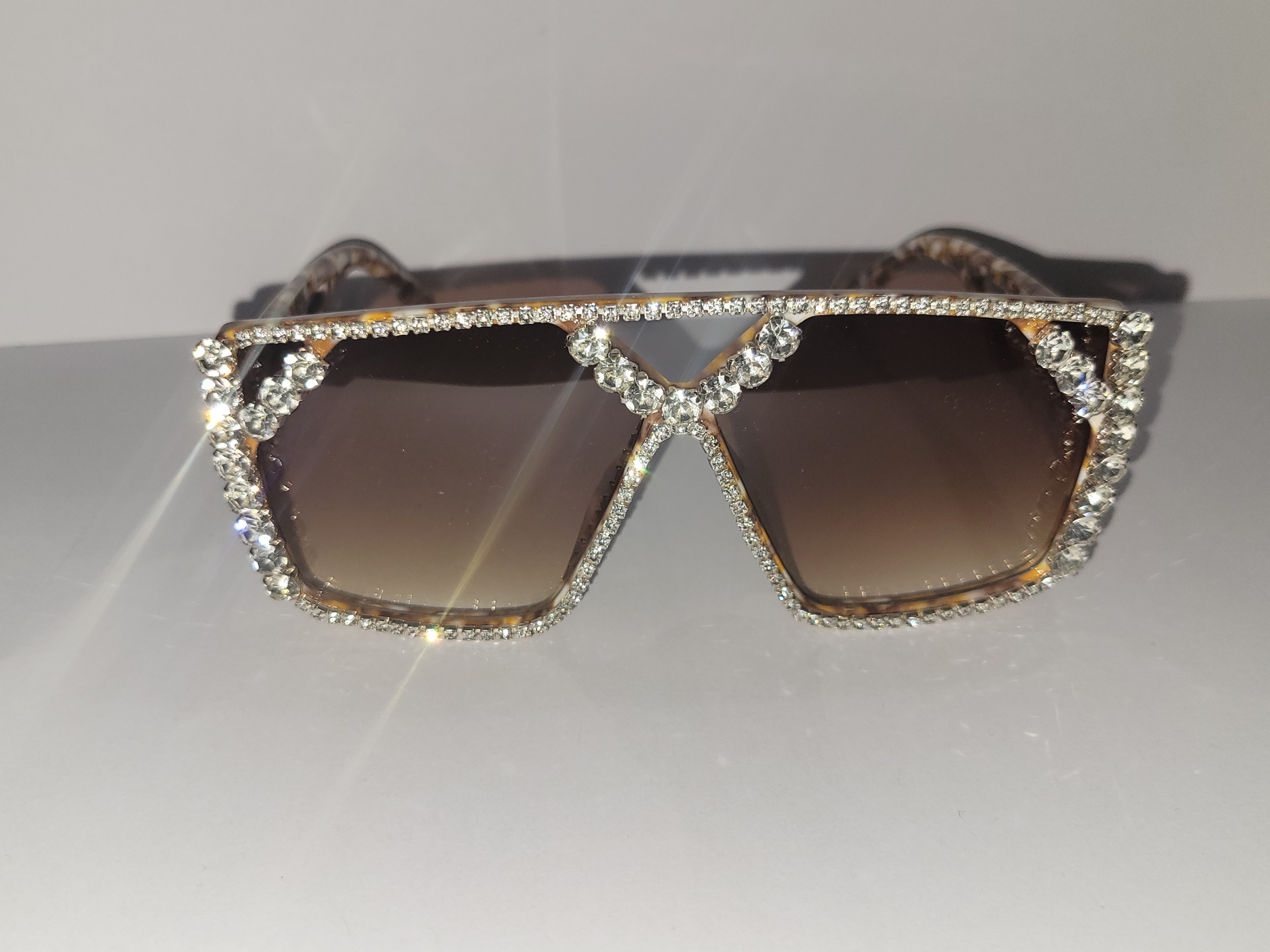 #31-Tortoise Frames, It's a Affair Thang! – Image 2