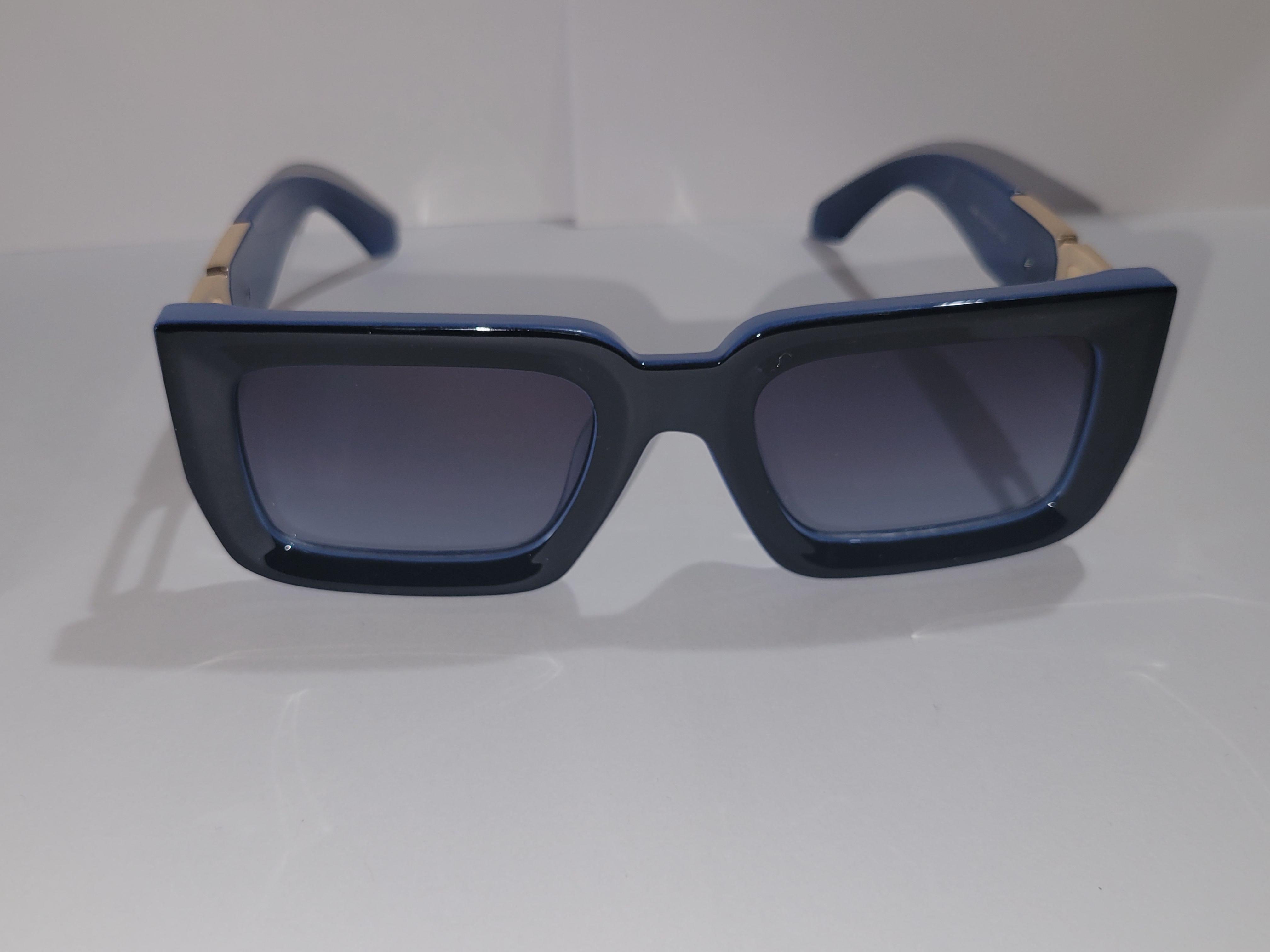 Retro Two Toned Frame Sunglasses – Image 3