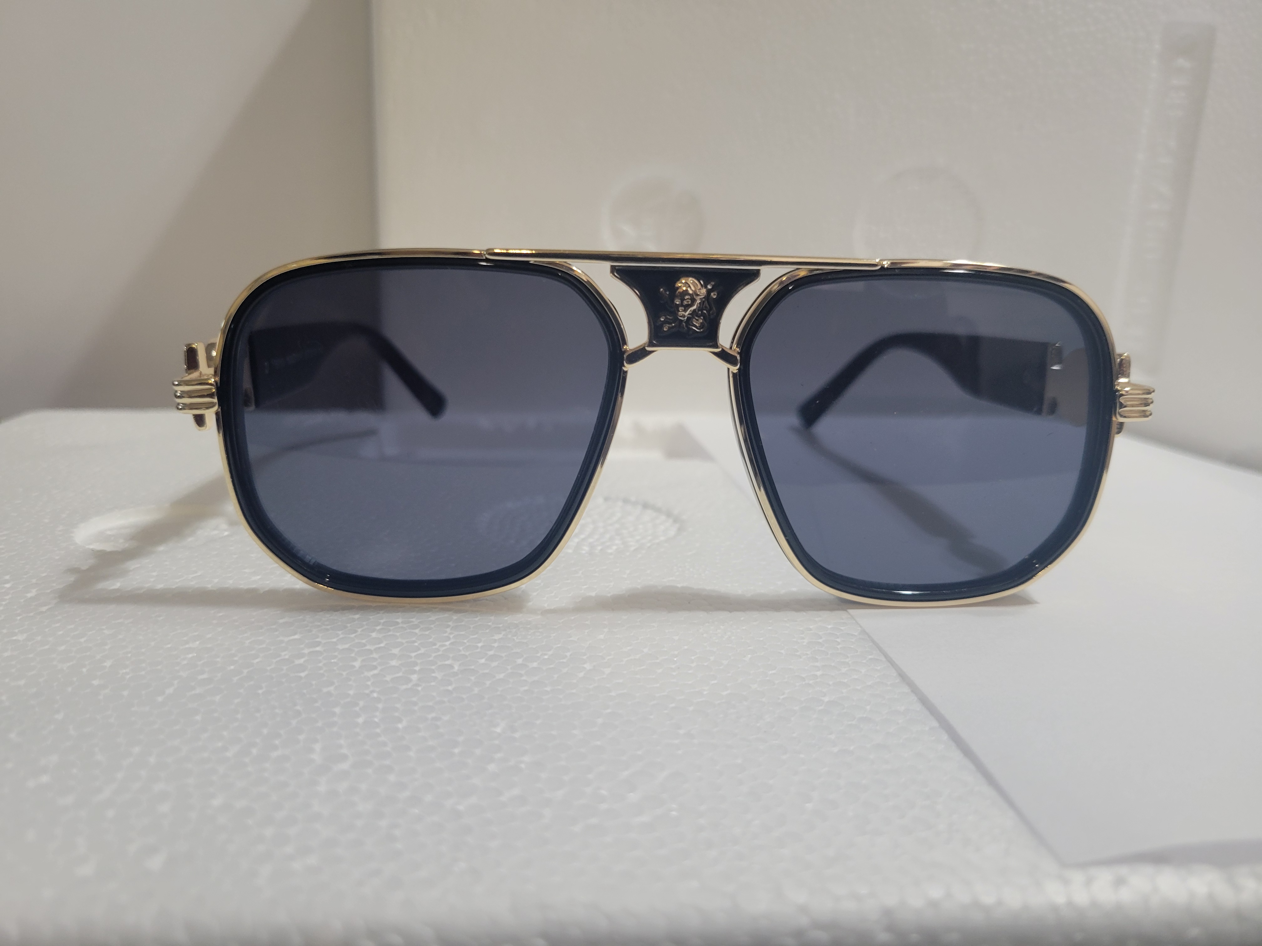 #40- Luxury Vibe – Image 1