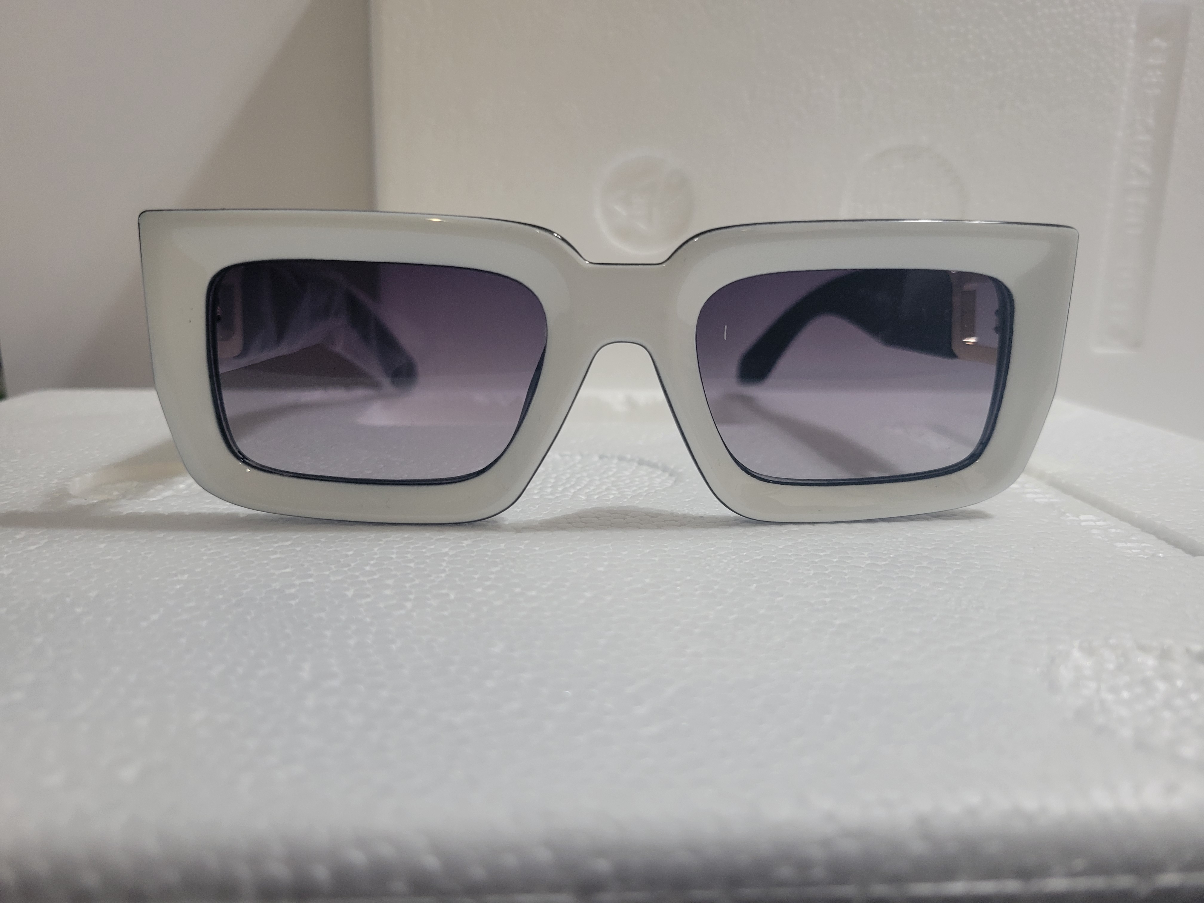 #41- Luxury Vibe Sunglasses (Dark or Grey Available) – Image 6