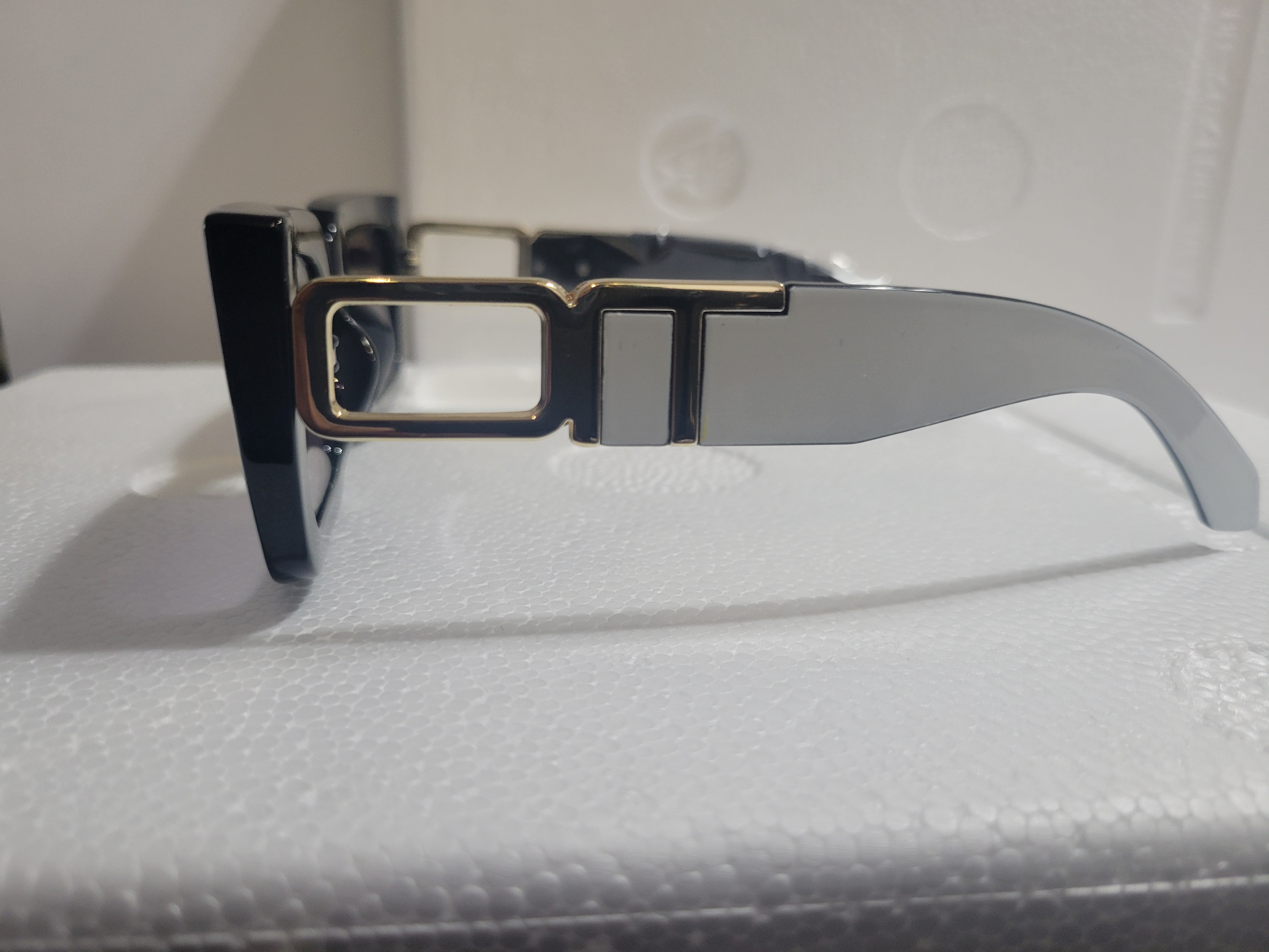 #41- Luxury Vibe Sunglasses (Dark or Grey Available) – Image 7