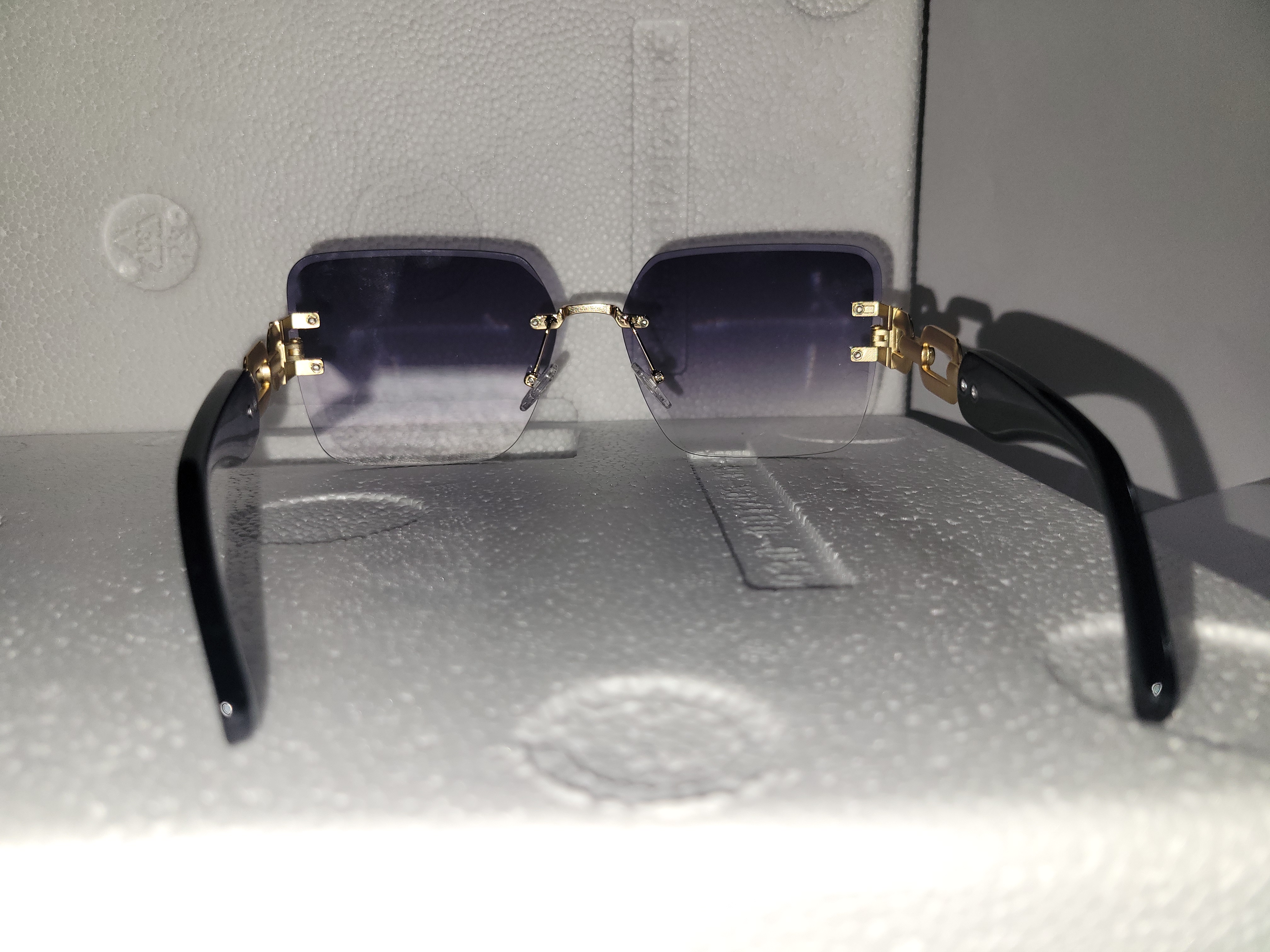 #72-Rimless Purple and Gold Link Sunglasses – Image 3