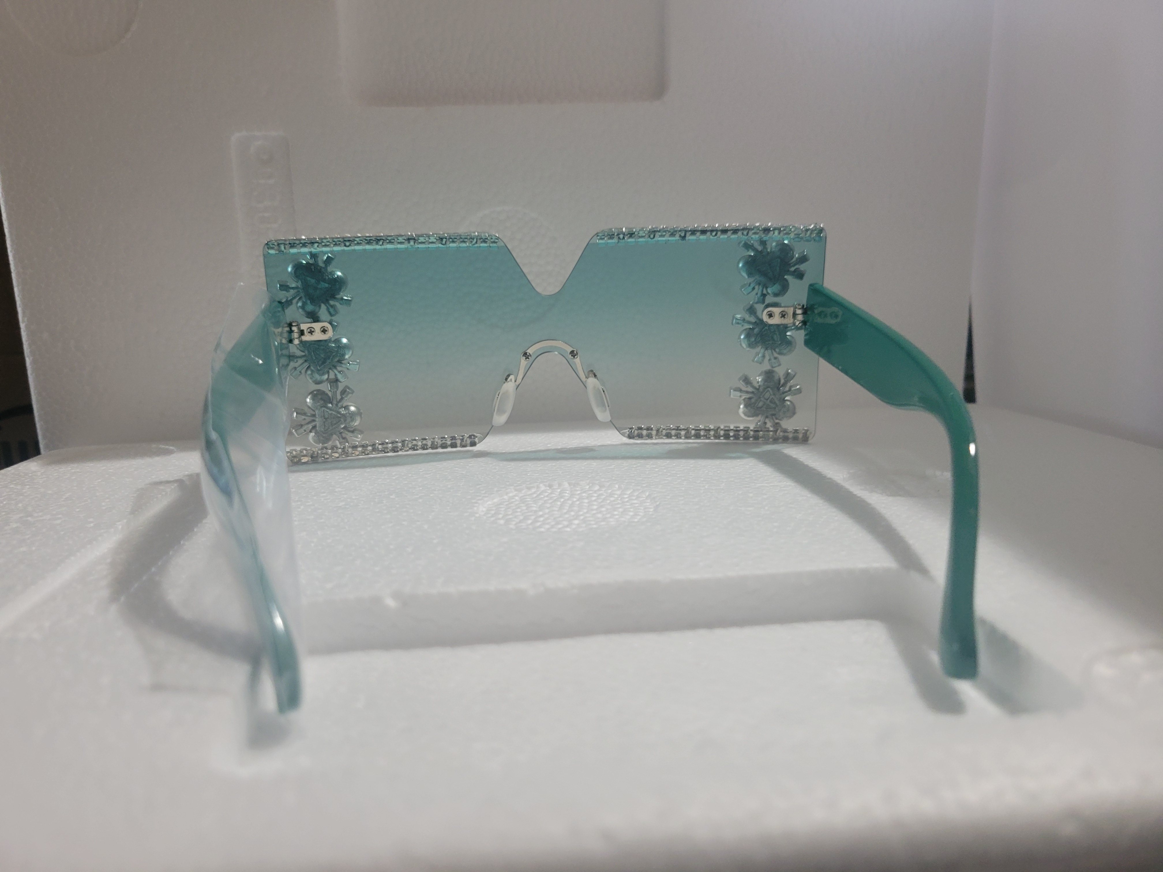 #32-No Rim, All Magic Sunglasses for Women – Image 6