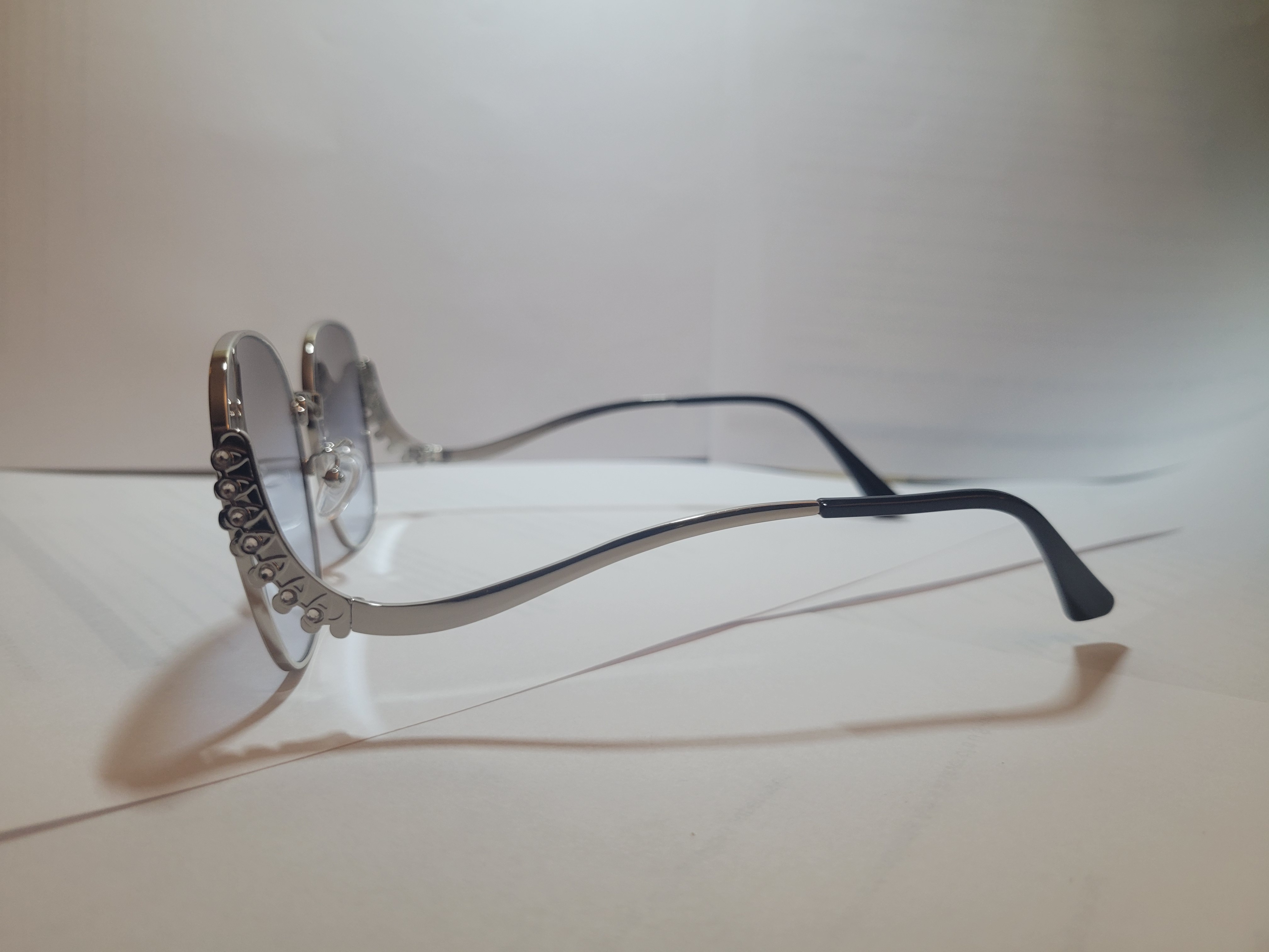 112-Square Frames Shades – Image 3
