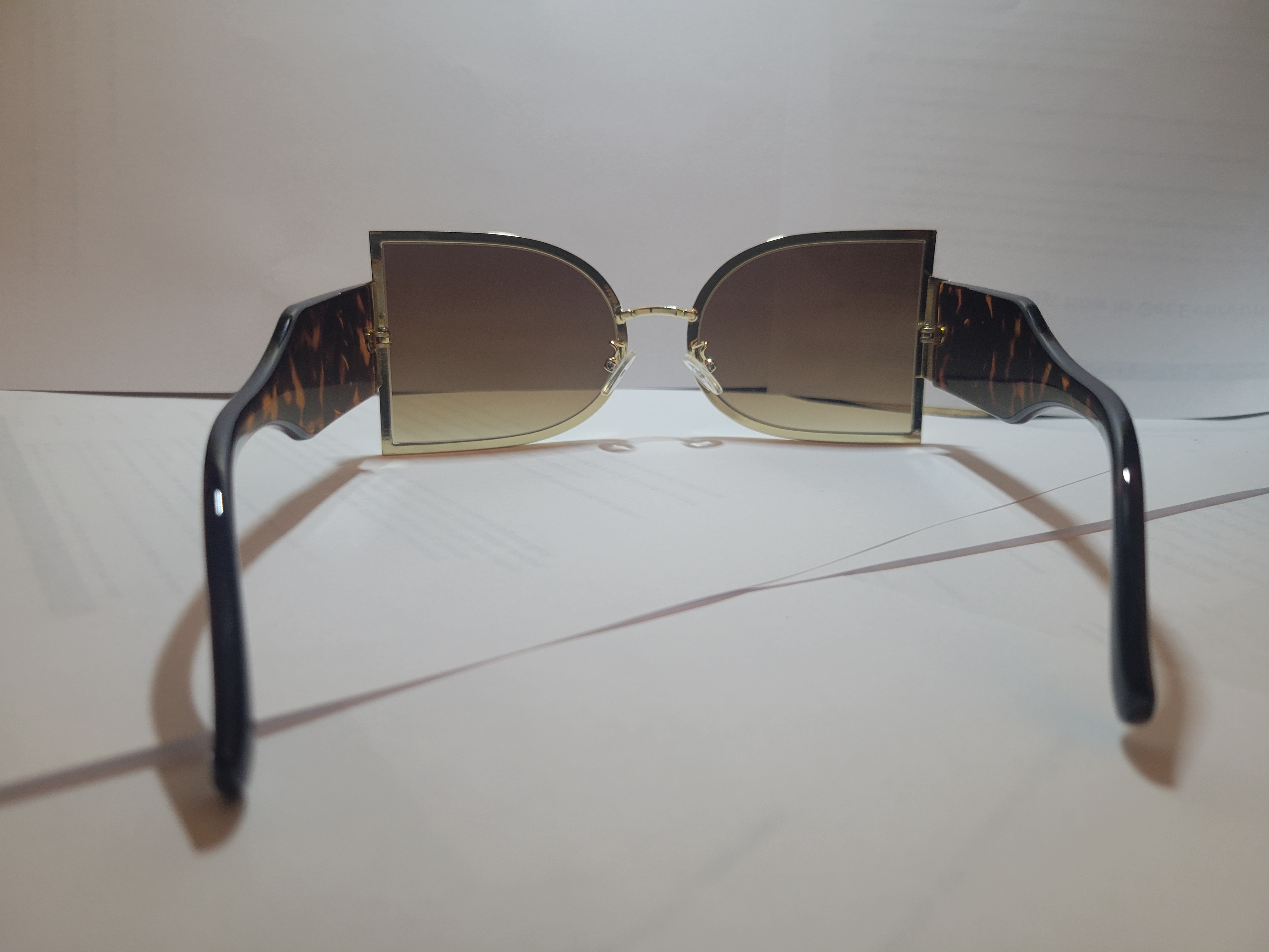 120-Tortoise Shell or White Armed Shades – Image 4