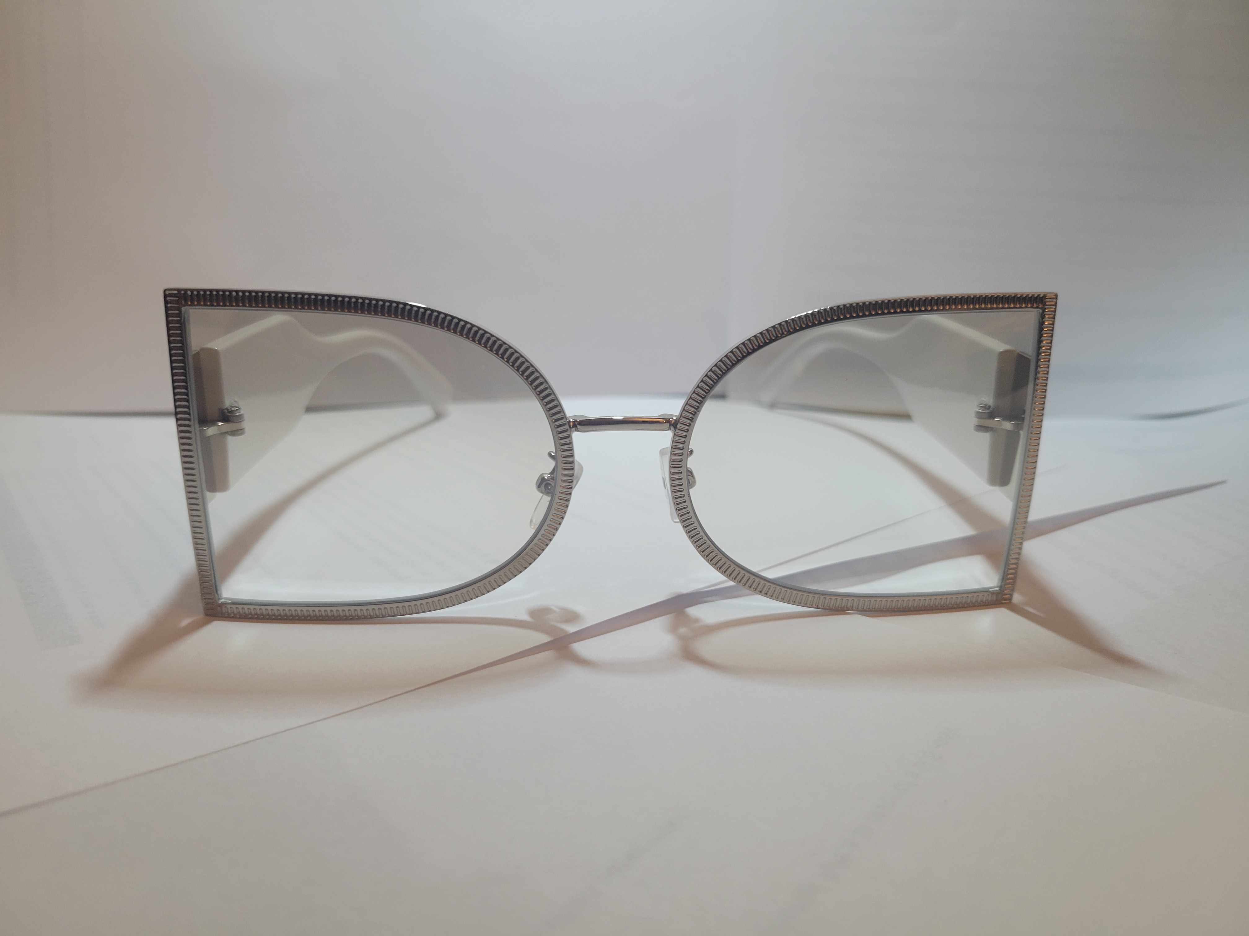 120-Tortoise Shell or White Armed Shades – Image 6