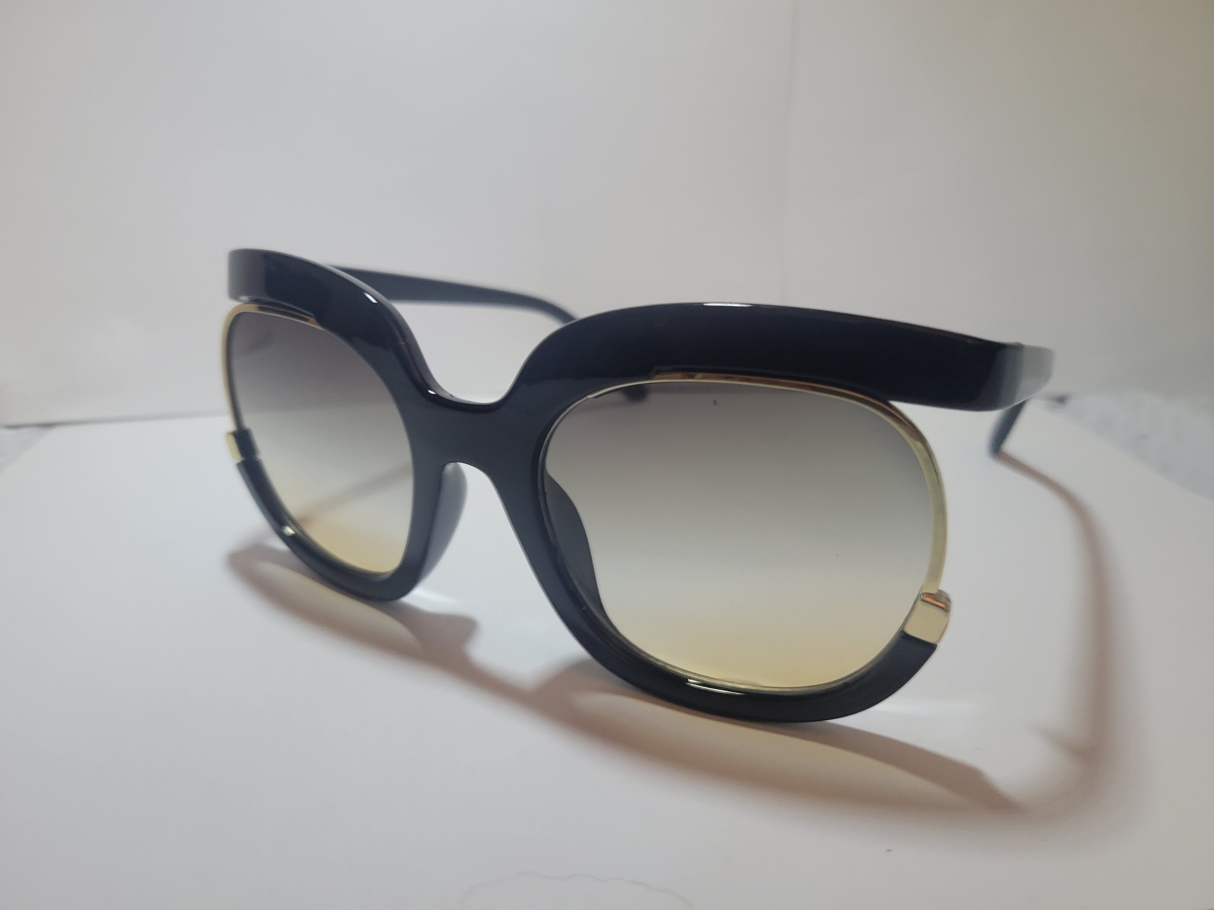 #300- Going Retro and Round – Image 1