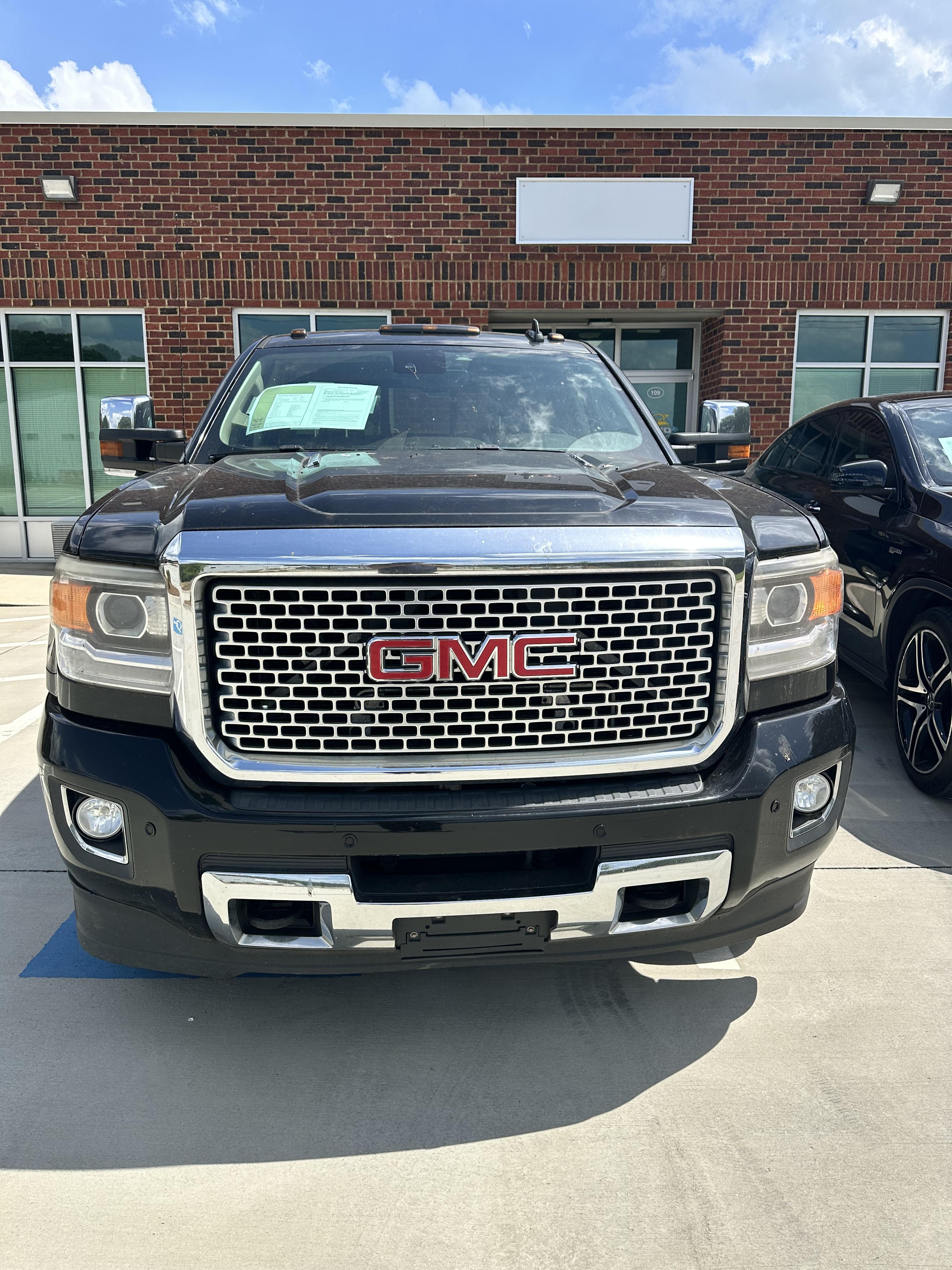 2016 GMC Sierra 3500 HD Crew Cab – Image 2