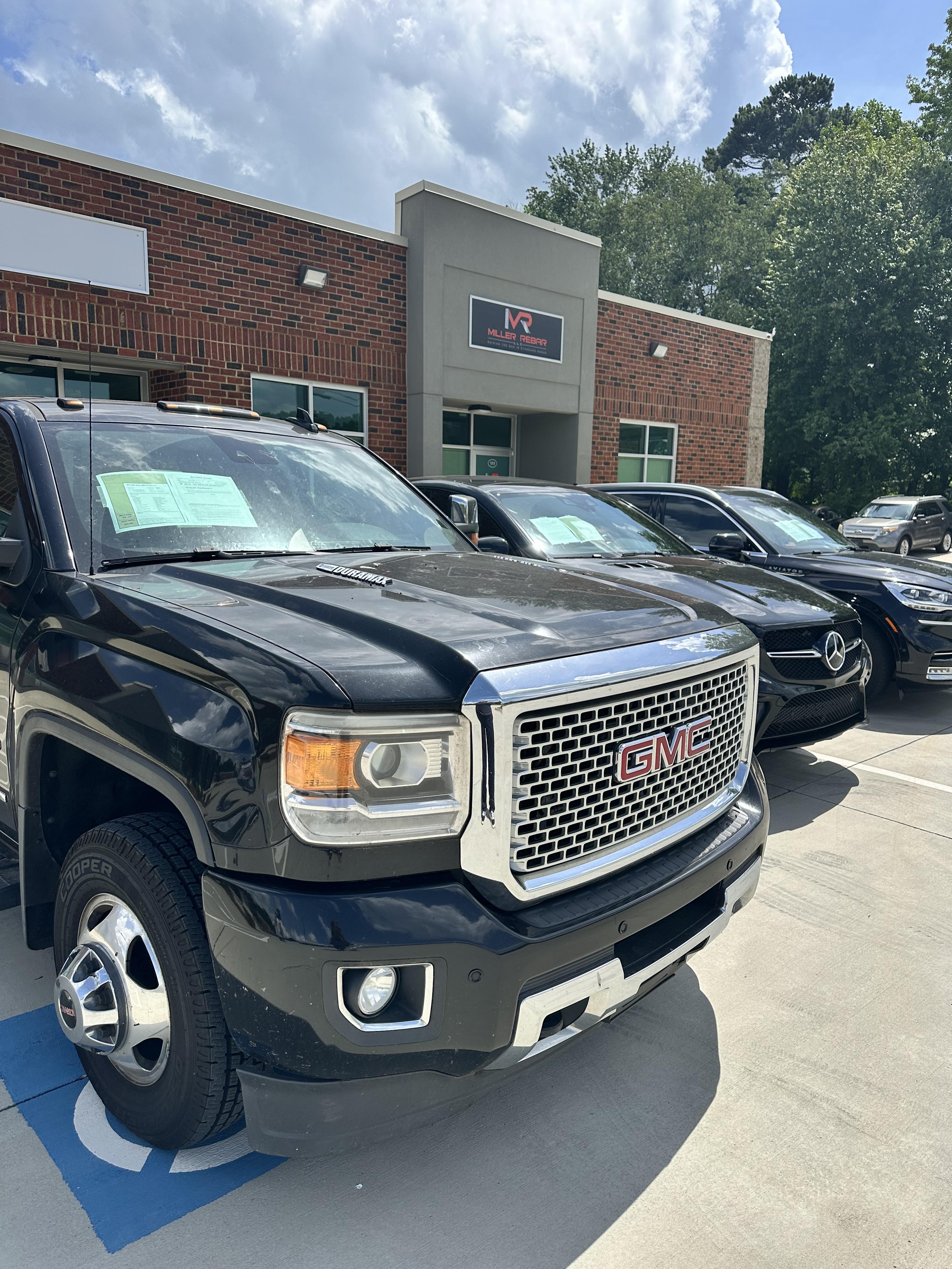 2016 GMC Sierra 3500 HD Crew Cab – Image 3