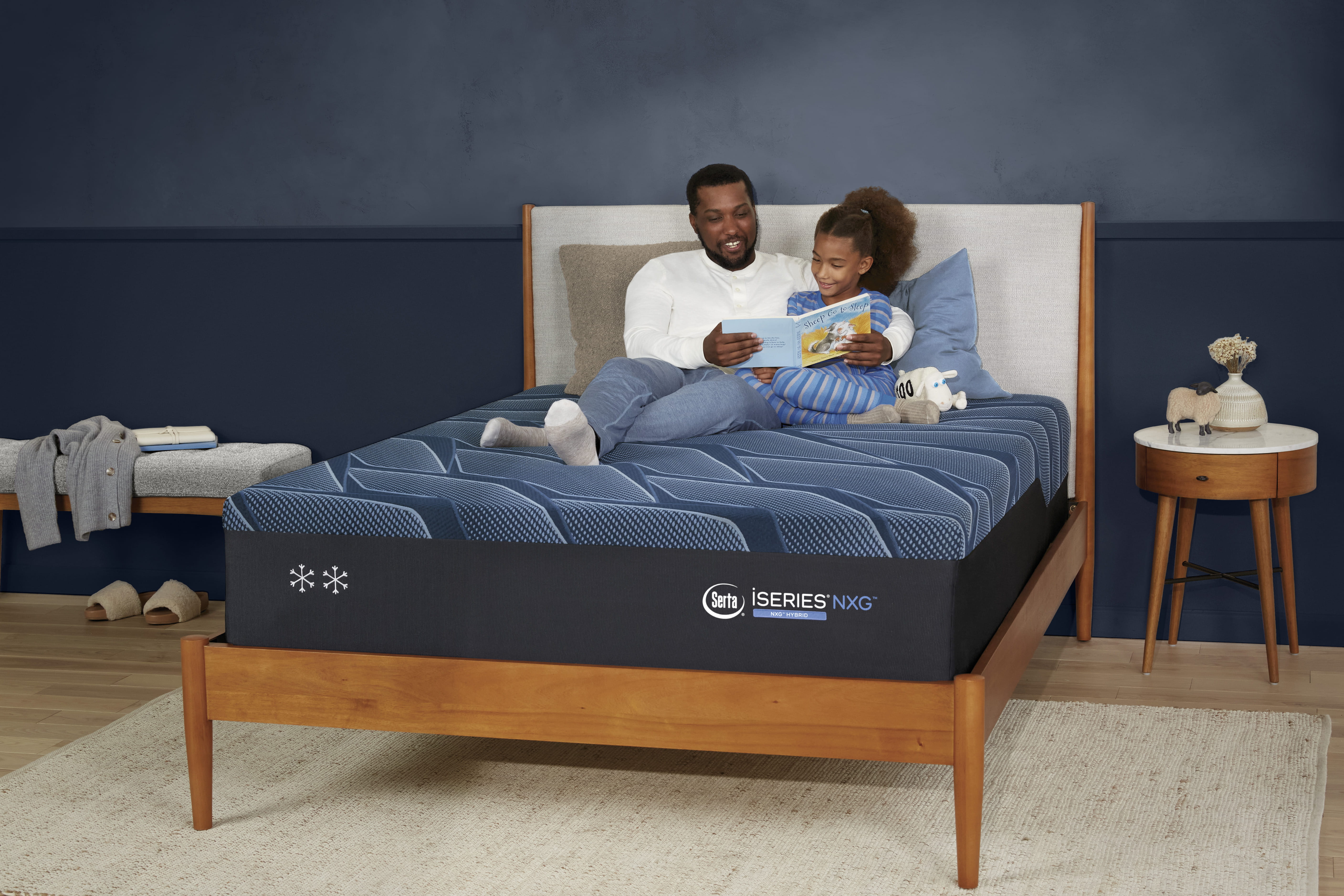 Serta® iSeries® NXG™ 3500 Hybrid – Image 1