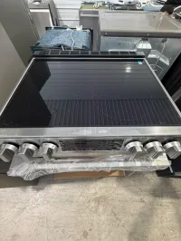  LG stove – Image 3