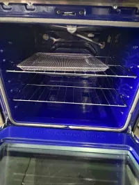  LG stove – Image 2