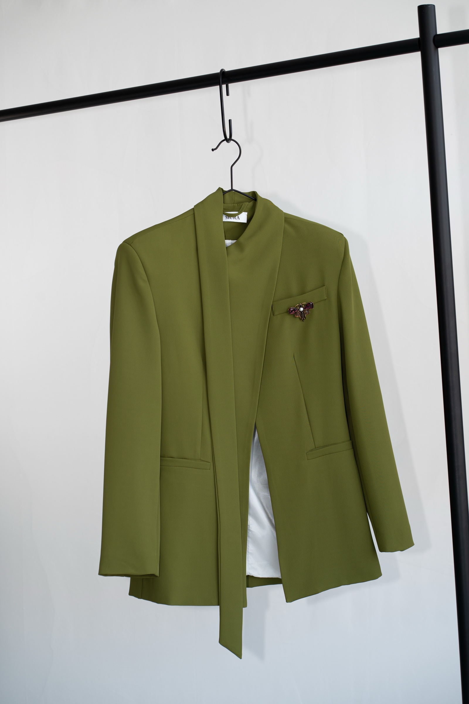 Blazer Verde Broche Joya – Image 2
