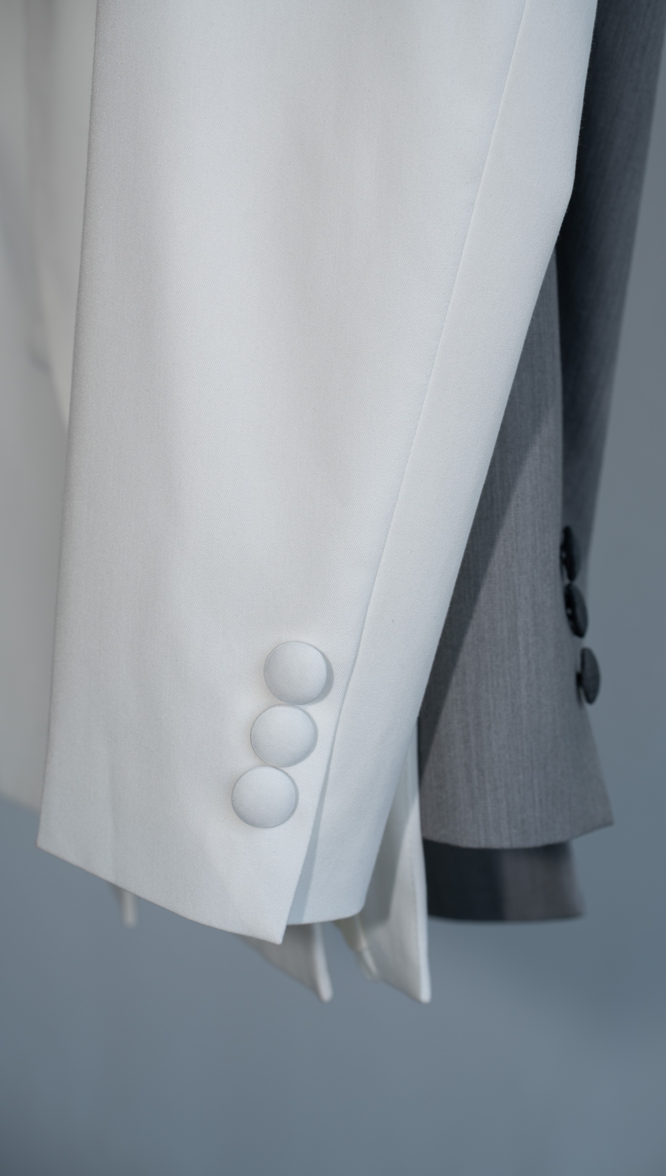 Blazer Blanca Arquitectónica – Image 4