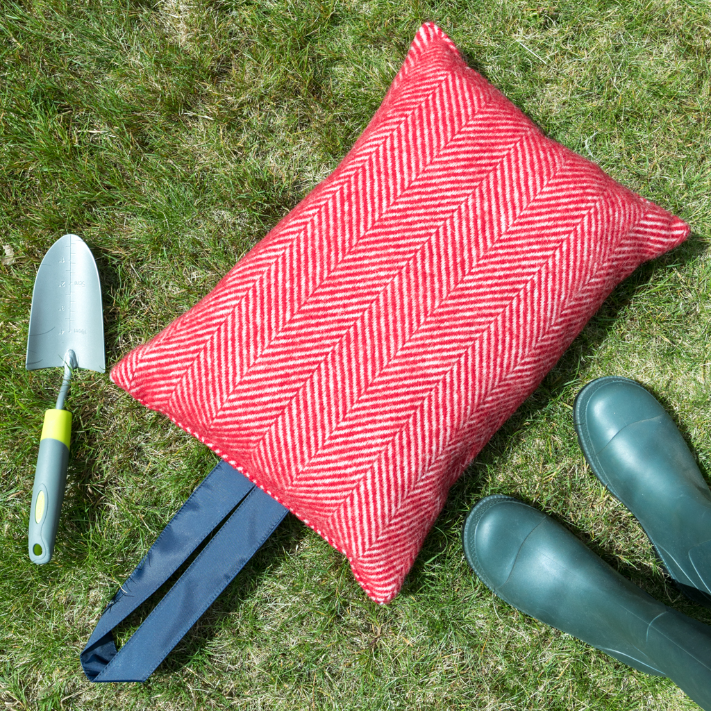 Garden Kneelers – Fishbone Red/Navy