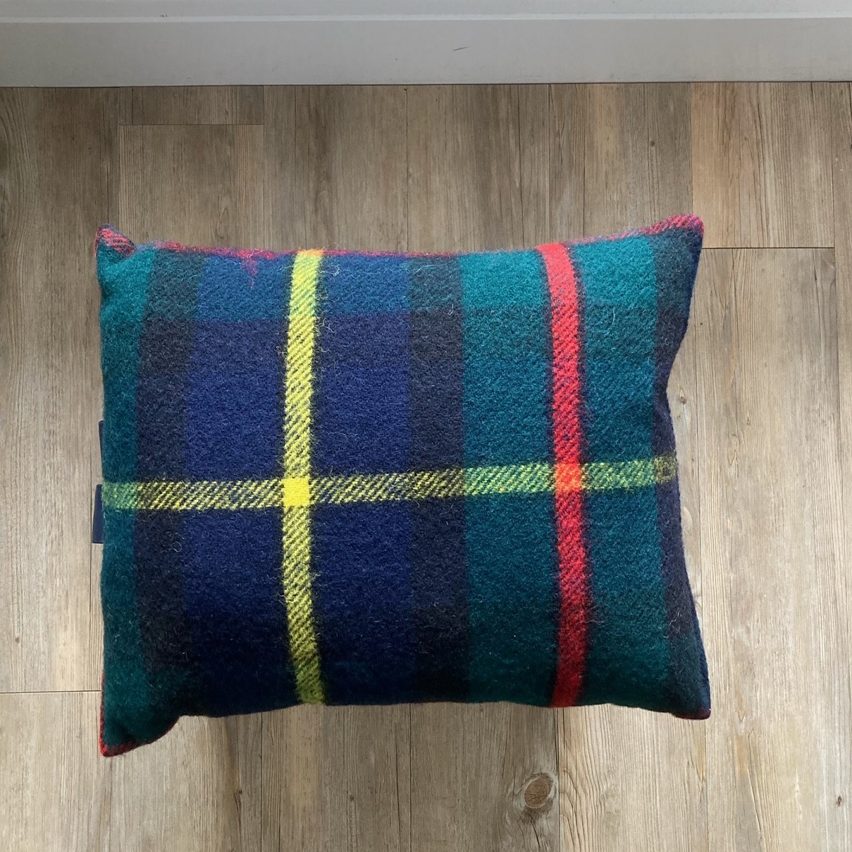 Garden Kneelers – Tartan Hunting McLeod/Navy