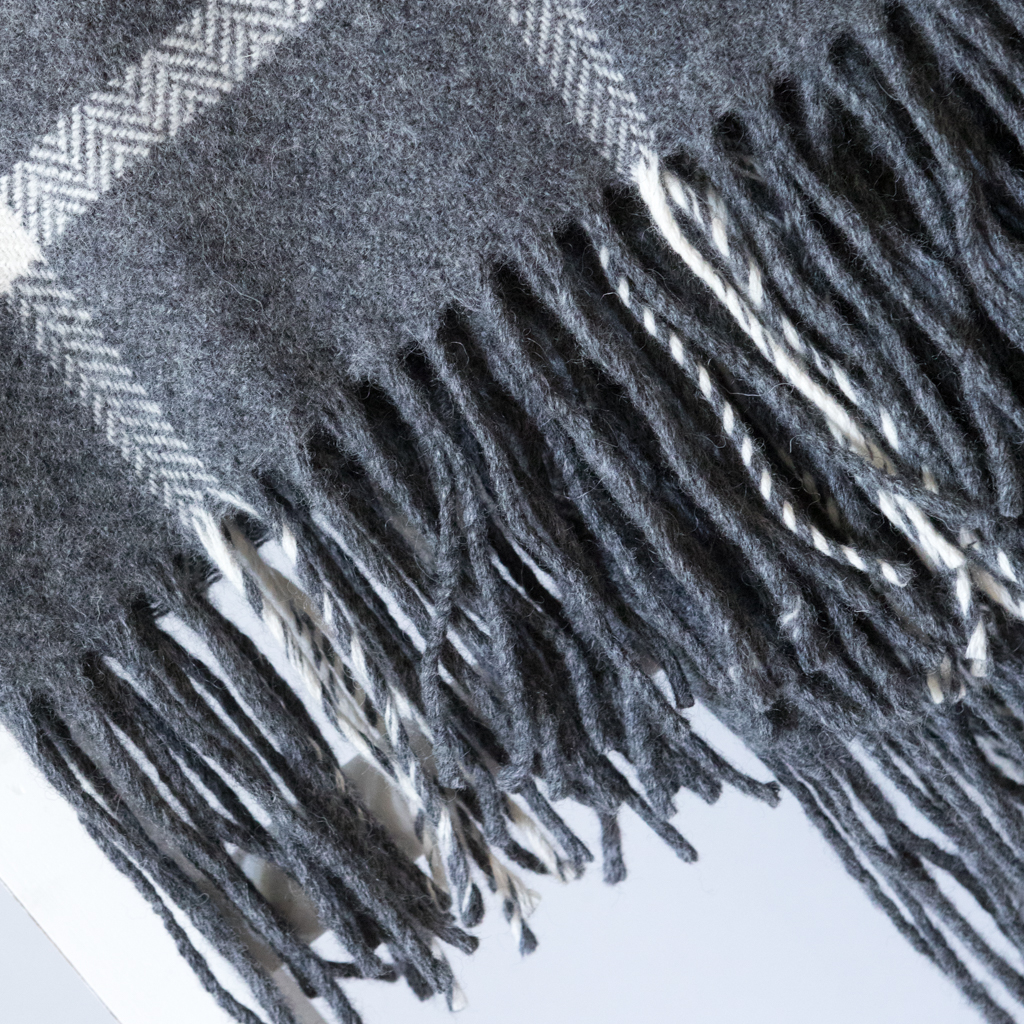 Lambswool Windowpane Grey Blanket – Image 3