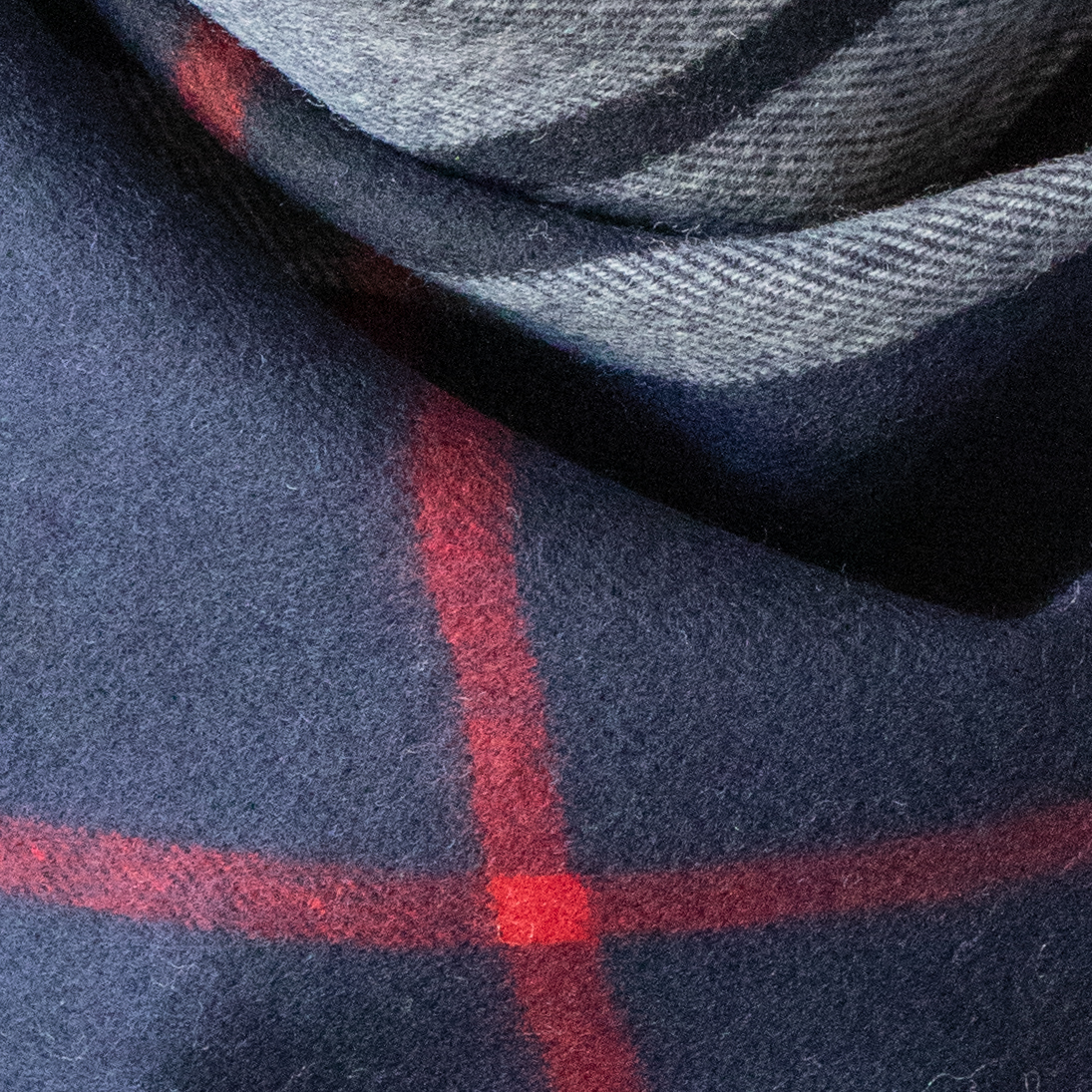 Merino Wool Scarf - 70 x 190cm – Checks - Westminster Navy