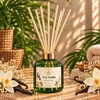 Green Glass Reed Diffuser – 9 oz / 266 ml – Very Vanilla